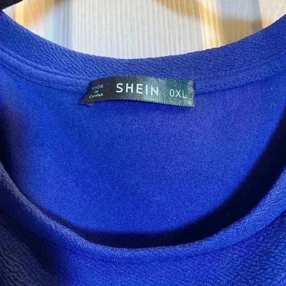 SHEIN Royal blue top with ruffle at bottom. Hi-Lo women’s size 0XL - Picture 2 of 5